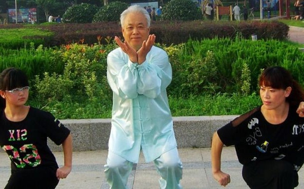 老人练什么气功好?老人练气功有哪些注意事项？[图]