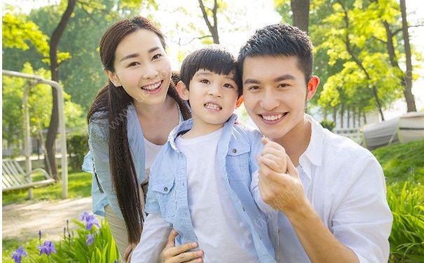 如何避免被蜜蜂蛰？野外被蜜蜂蛰伤怎么办？(2)